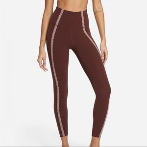 NEW Nike Yoga Luxe High Rise 7/8 Legging Brown Infinalon Material Football P…